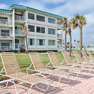 https://waterfront-daytona-beach-studio-with-pool-access.thedaytonabeachhotels.com